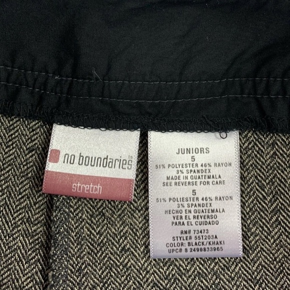 No Boundaries Juniors Cropped/Capri Pants Size: 5 (28.5 X 21.5) - Picture 4 of 7